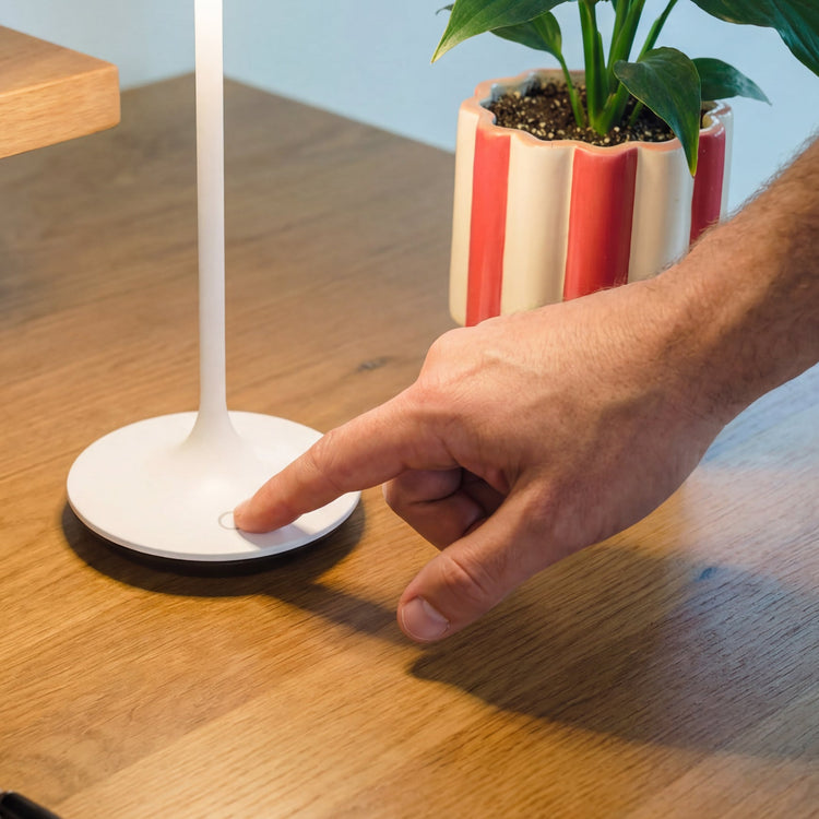 Lampe de bureau sans fil Desky Silhouette