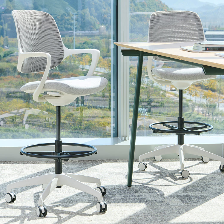 Chaise de bureau ergonomique à dossier bas Desky Evoque