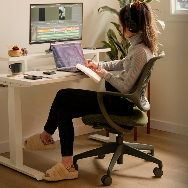 Chaise de bureau ergonomique à dossier bas Desky Evoque